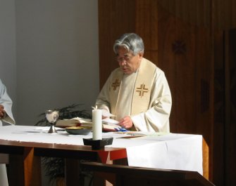 031102_calling.jpg